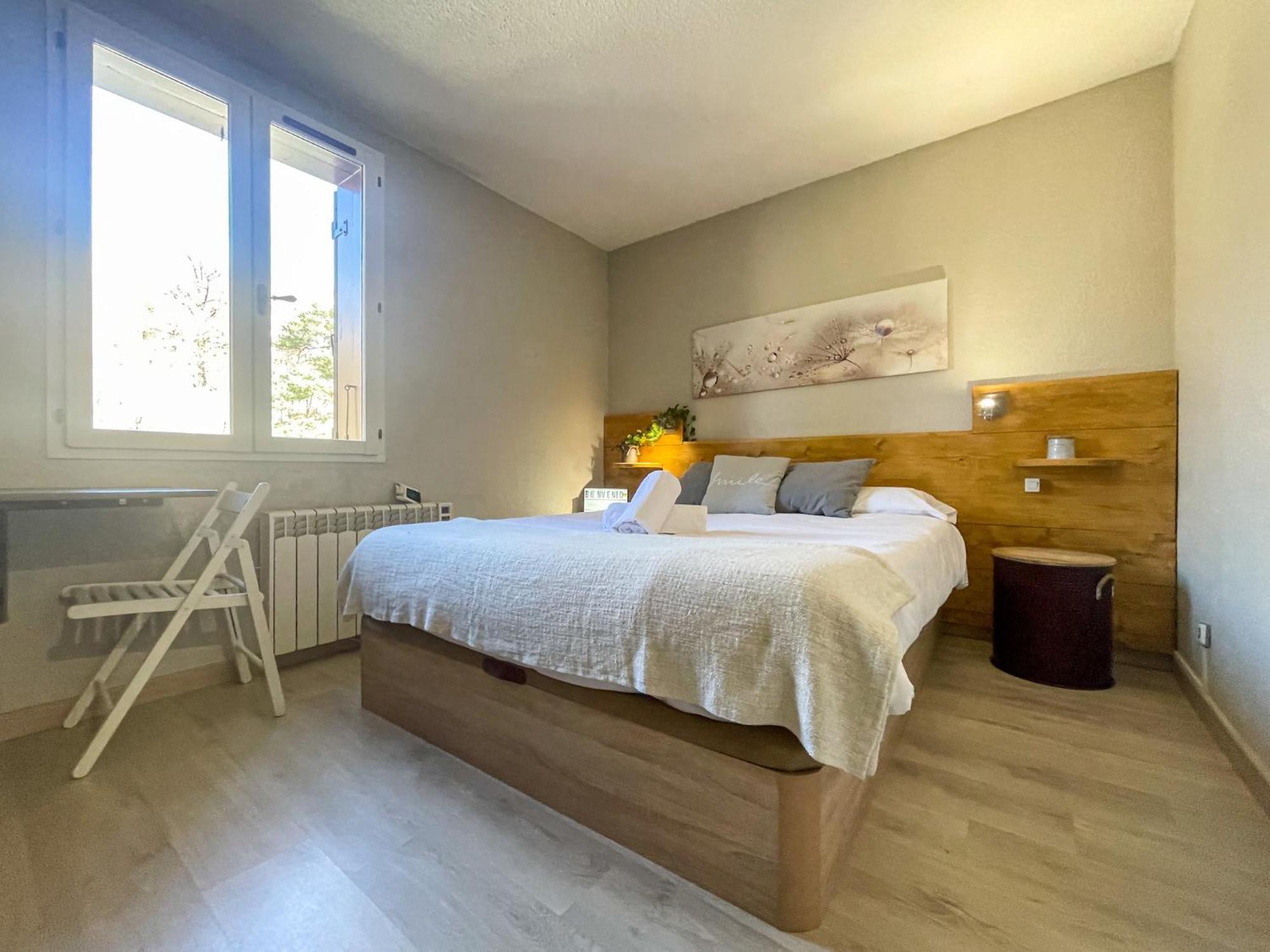 Apartamento Ideal Para Parejas En Enveitg Luaran gambar